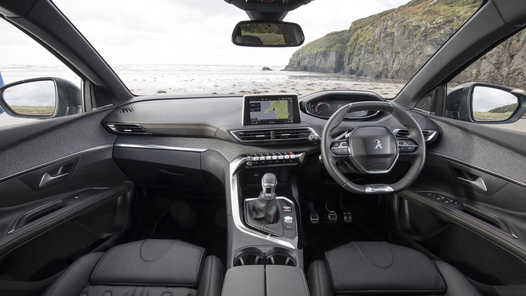 Peugeot 5008 RHD interior