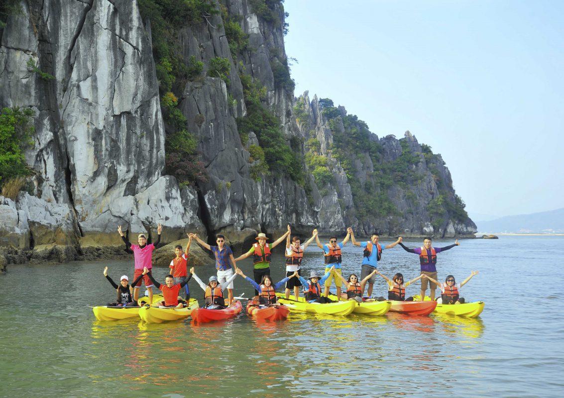 giá vé chèo thuyền kayaking Hạ Long